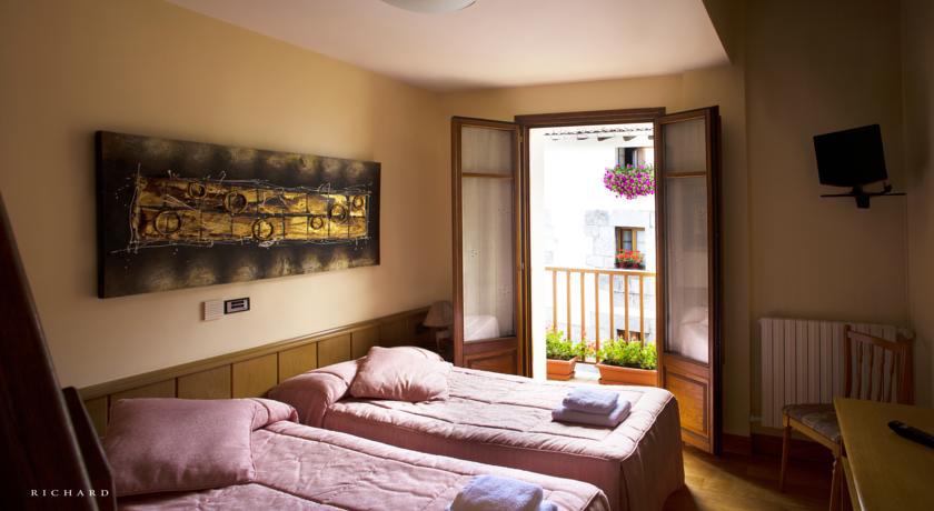Hostal Musunzar Leitza  Room photo