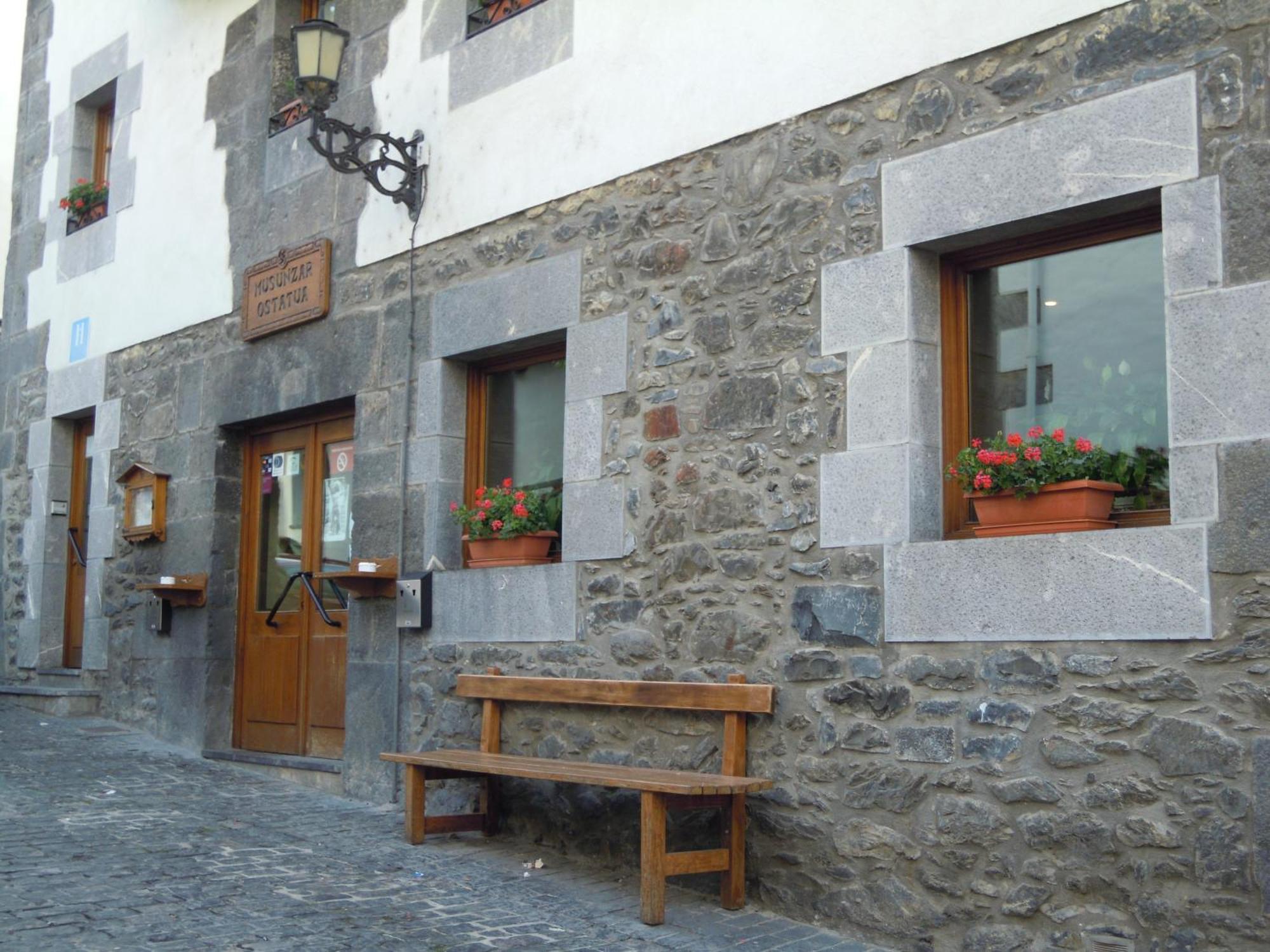 Hostal Musunzar Leitza  Exterior photo